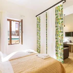 https://ark-68-city-rooms.rethymnohotels.net